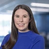 Elizabeth Plunkett's Instagram, Twitter & Facebook