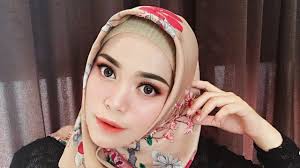 Bagaimana pandangan masyarakat tentang vape dan wanita yang ber hijab? Cantik Dengan Makeup Hijab Dan 5 Rekomendasi Tutorial Makeup Hijab Dari Para Beauty Vlogger Yang Bisa Jadi Inspirasi Model Cirebon Syaheera Model Management