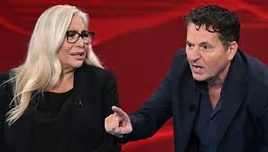 SCANDALO A DOMENICA IN: MARA VENIER CONTRO MAMMUCARI DIETRO LE QUINTE