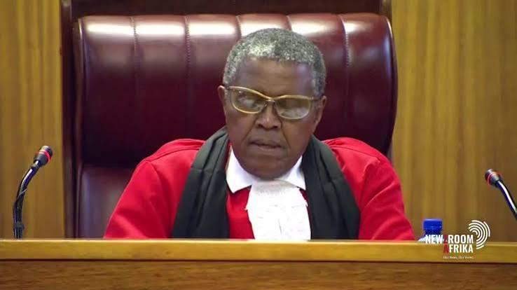 First state witness #ZandileKhumalo tells Judge Ratha Mokgoatlheng she has a pain in the chest. #SenzoMeyiwa trial is adjourned until Thursday. #Newzroom405