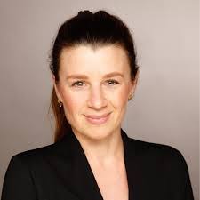 Stephanie Grosse's Instagram, Twitter & Facebook