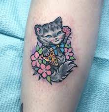 Little Kitsch Maneki Neko Inspired Pizza Kitten For Karleigh As Well Today Thanks Lovely Cute As Idea Cattatto Lucky Cat Tattoo Kitsch Tattoo Dream Tattoos