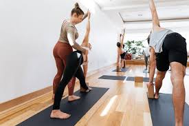 In los angeles, the stylish hotels, nightclubs and attractions offer irresistible tastes of the tinsel town scene. La S Best Yoga Studios
