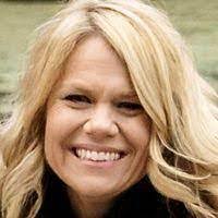 Tracy Leider's Instagram, Twitter & Facebook