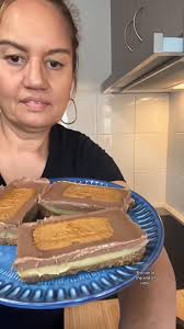 Biscoff caramel slice nom nom