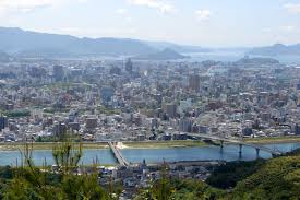 In der präfektur befinden sich zwei als weltkulturerbe eingetragenen stätten, das atombombenmuseum und der itsukushima schrein. Hiroshima Der Friedenspark Japan Schoener Reisen Forum Reiseberichte Aus Aller Welt