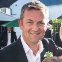 600+ profilů „Bryars“