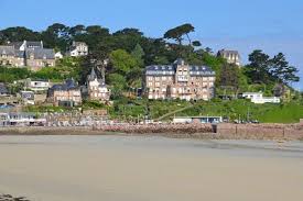Save up to 60% on booking hotels near the most marvelous attractions. Plages Perros Guirec 22 Station Balneaire De Perros Guirec Cotes D Armor Bretagne Avis Photos Plages Tv