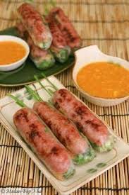 Nem Nuong Cuon Aka Vietnamese Spring Rolls With Grilled Pork Patties Asian Foods Aka Asian Cuốn Foods G Food Vietnamese Spring Rolls Cambodian Food