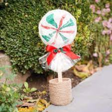 Outdoor beach christmas decorations diy lollipops for drag. Diy Giant Lollipops Christmas Decoration Diy Crafts