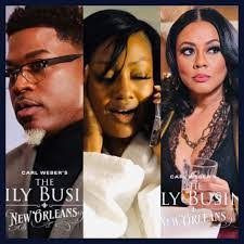 Julie Lemon's Instagram, Twitter & Facebook