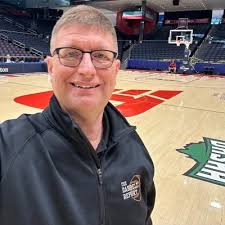 Ellie Buskirk (@elle_buskirk)