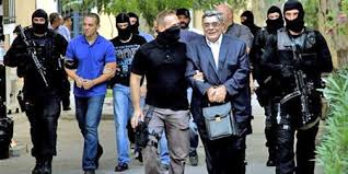 Αποτέλεσμα εικόνας για ΣΥΛΛΗΨΕΙΣ ΒΟΥΛΕΥΤΩΝ ΧΡΥΣΗ ΑΥΓΗ