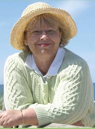 Gail Tompkins's Instagram, Twitter & Facebook