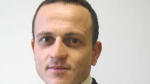 L'ambasciatore è stato colpito da spari. 38qct7nuyuyqym