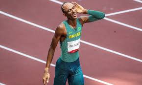 Em 2019, aos 18 anos, venceu os 400m com barreiras com o tempo de 48s84 e quebrou o. Ib Otif4wk9ofm