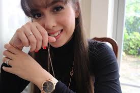 Surprise birthday siti saleha / sallywho & tss 3rd anniversary (2015). Siti Saleha Tinggal Suami Demi Kerjaya Buzzkini
