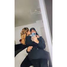 El fin de semana en un lago de una adolescente que pasa unos días con su padre toma un rumbo inesperado cuando un grupo de convictos aparece de súbito en sus vidas. Pin On Becky G Ana Mena