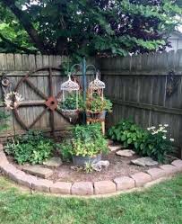 35 Simple And Small Front Yard Landscaping Ideas 11 Backyard Landscaping Designs Garden Yard Ideas Corner Landscaping