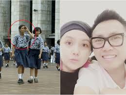 Bagi sobat ico yang merasa penasaran dengan video aslinya sobat bisa mendapatkannya dibawah ini ⏬ ⏬ ⏬. Eko Patrio Kagumi Foto Viral Siswi Cantik Tahun 1993 Ternyata Kini Malah Jadi Istrinya Indozone Id