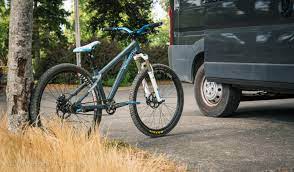 Santa Cruz Jackal Dirt Jump Bike Build & Review