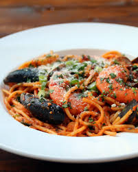Seafood Spaghetti Tallarines Con Mariscos Laylita S Recipes Cooking Seafood Seafood Recipes Recipes