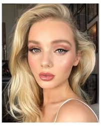 Laney Sullivan (heyimlaney)