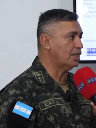 Recientemente, en diversos medios de comunicación ha circulado información  errónea donde señalan que las #FFAA recibieron más de 85 millones de  lempiras para el traslado del material electoral, sin ...