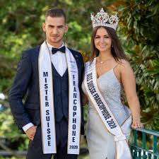 Ville de suisse francophone, se déployant entre la rive du lac léman et les forêts environnantes, proche de l'aéroport international de genève, lausanne offre les activités culturelles d'une ville. Miss Mister Suisse Francophone Events Facebook