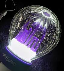 Phía trong là biểu tượng của lâu đài ở vùng đất neverland. G I Dle Official Lightstick Random Onehallyu