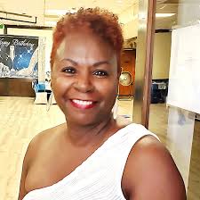 Little Hands Morocco, Angelique The Dancing Queen, Ted Talk Savannah Boan,  Amber Nova with a nice lady in glasses. Great group of ladies!