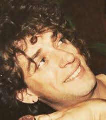 Fanáticos recuerdan a uno de los músicos más influyentes. Pin De Gabriela Ruiz En Cerati Gustavo Cerati Gustavo Cerati Joven Gustavo Adrian Cerati Clark