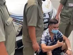 Tại sao chỉ tước quân tịch mà không truy tố thêm tội hay bắt giam để xử lý? Le Chi Thanh Lai Xe Oto Vi Pháº¡m Bá»‹ Csgt Ráº¡ch Chiáº¿c Táº¡m Giá»¯ Xe Dailycar Viá»‡t Nam