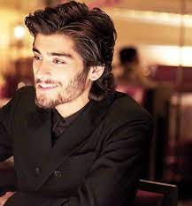 Zayn malik of one direction has changed hairstyles many times over the years, proving that he can successfully rock any 'do. Why Zayn Malik Leave One Direction Ed Sheeran Has Strong Opinions About It Zayn Malik Pics Zayn Malik Hairstyle Zayn Malik