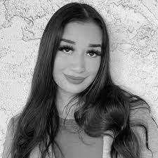 Victoria Valenzuela's Instagram, Twitter & Facebook