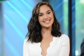 She won the miss israel title in 2004 and went on to represent israel at the 2004 miss universe. Gal Gadot Defends Her Casting As Cleopatra Against Whitewashing Charges Hollywood News India Tv