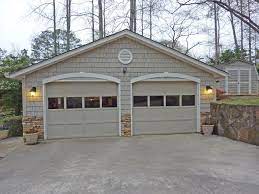 The as house which is located in a small city in southern brazil is a building that takes wonderful advantage of it's pretty rare to see a house that has a garage able to accommodate more than 2 cars, unless of course it's designed for a collector or there's another. Pin By Barbara Brun On Garage Ideas Garage Plans Detached Garage Door Design Car Garage