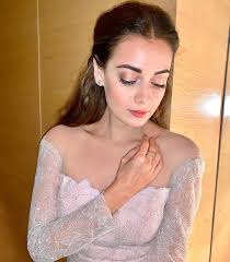 #diya mirza #dia mirza #tnbp #bollywood2 #bollywood #mine. Dia Mirza Looks Like A Piece Of Art In These Latest Photos The Indian Wire