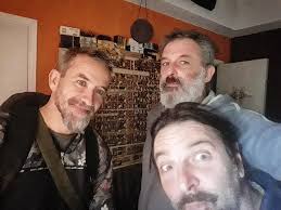 Alejandro Gómez Ferrero(trompeta de Las Pelotas),pasó por Estudio Delbuey  para sumar su magia a la nueva producción de @decimaoficial . Escuchá #Late  en Es Poti Fai