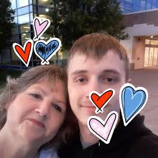 I'm interested in finding a crochet group to join here in Bolivar. Would  love to meet you !: