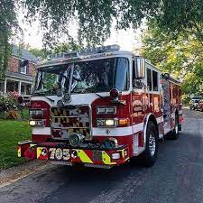 Mcfrs Photos New Kensington Engine 705 Follow Chief Miller Use Chiefmiller In Your Post Www Chiefm Fire Trucks Fire Service New Kensington