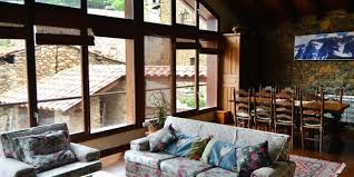 Los pirineos se encuentra en el norte de cataluña, entre las provincias lleida, girona y barcelona, y las comarcas de la vall d'aran. Hoteles Y Casas Rurales Que Admiten Perros En Lleida Provincia
