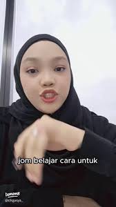 VIDEO BAG KUNING: Temukan Gaya Klasik Kebaya