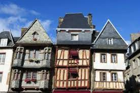 Lannion is served by extensive transport links. Lannion Tor Zur Cote De Granit Rose Mit Ganz Eigenen Reizen