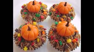 Thanksgiving is a time for traditional foods, but cupcakes became for these reasons easy adorable thanksgiving cupcake decorations ideas are already traditional as they are tasted and decorated with traditional holiday imagery. Best Thanksgiving Cupcake Decorating Ideas Youtube