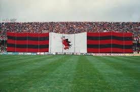 Lo stemma viene usato da 8 anni, non c'è alcuna presa in giro, anzi ci dispiace per le sorti del foggia calcio, squadra per la quale abbiamo sempre fatto il tifo. Dalle Fiammelle Ai Satanelli La Foto Storia Dei Loghi Del Foggia Calcio Foggiasport24 Com