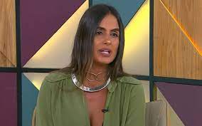 Carol peixinho, que ganhou fama após ter participado do bbb 2019, impressionou seus seguidores com uma foto publicada em seu instagram neste sábado (14). Camq1kczdnwpsm