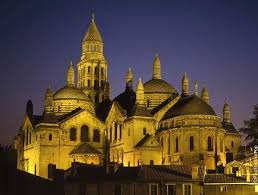 Dordogne Le Perigord En Famille Perigueux Capitale Du Perigord Par Voyages Sncf Com Perigueux Dordogne Voyage En France