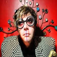 Owen Tate's Instagram, Twitter & Facebook