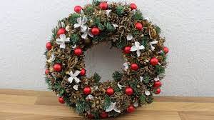 Erhältlich sind zweige beim gärtner oder im blumengeschäft. Weihnachtsdekoration Turkranz Wandkranz Fur Die Adventszeit Selber Basteln Flora Shop Eu